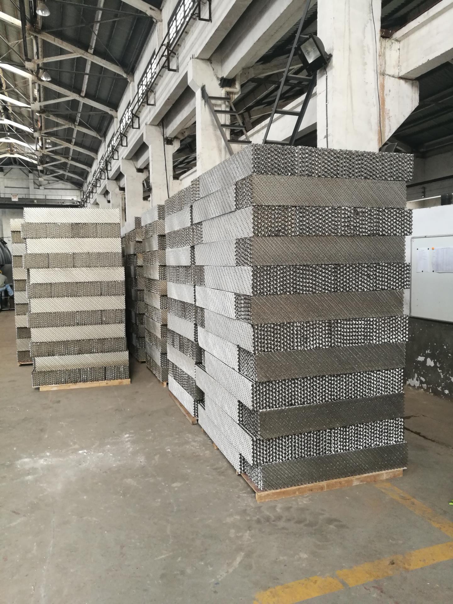 福建永榮科技有限公司年產(chǎn)60萬噸己內(nèi)酰胺項目一期工程環(huán)己酮裝置、肟化裝置27塔填料實現(xiàn)優(yōu)質(zhì)高效生產(chǎn)